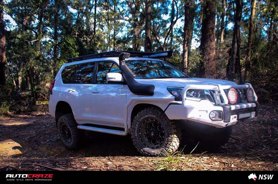 TOYOTA-PRADO-REVOLVER-GLOSS-BLACK-WITH-MILLED-ACCENTS